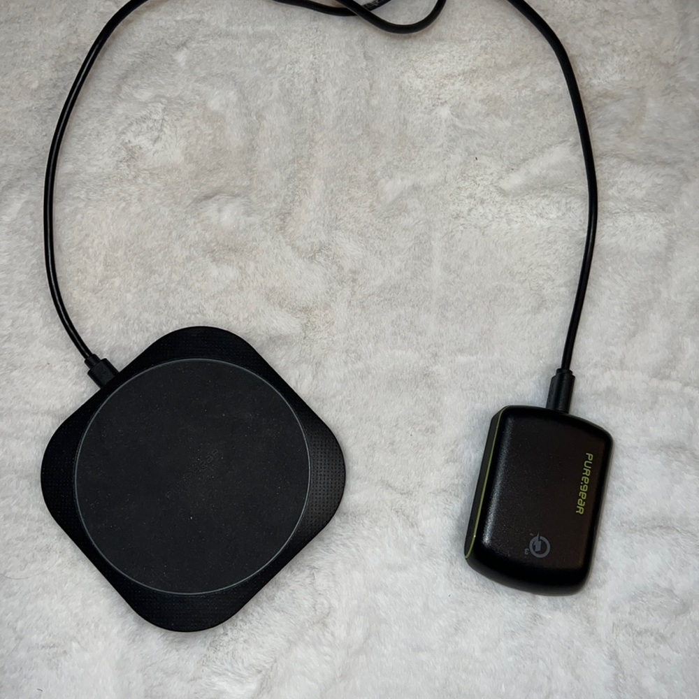 Wireless phone charger